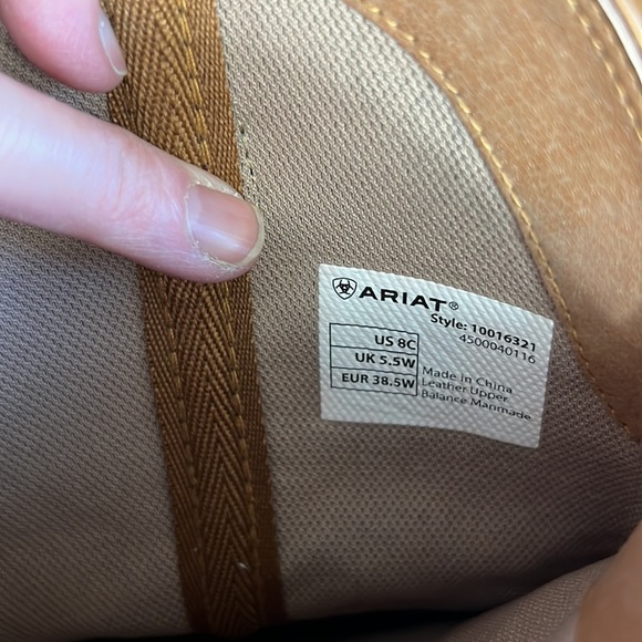 Ariat western boot style 10016432 size US8C - Picture 6 of 8